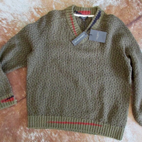 NWT- Ted Baker- Size 4- L/S  V Neck Textured Knit- - Picture 1 of 3